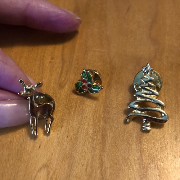 Bundle of Gold Colored Christmas Pins : Holly, Reindeer & Tree - Picture 3 of 15